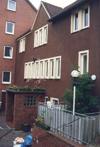 lange_haus.jpg (47922 Byte)